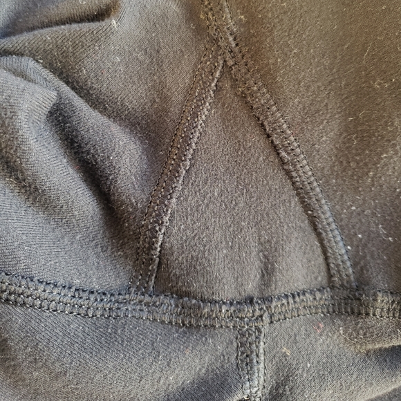 Lululemon Cropped Black Leggings with Mesh Size 4 - Picture 8 of 11